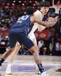 队记：夏联少有大个子能像杨瀚森这么传球 以前只有本西做到过