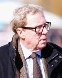 kaiyun.com-79岁老雷施压图多尔：愿回热刺救火！保级得靠哄，别动队长