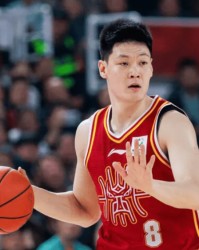 开云体育-张宁全场出战30分钟，得到14分1篮板2助攻1抢断、正负值+14